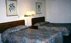 Westwoods Inn & Suites Woodhaven Extérieur photo